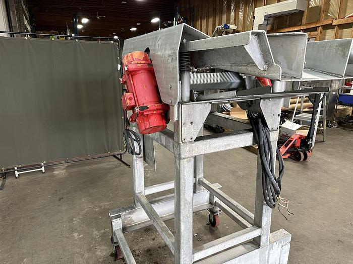 Used ROMA Vibratory Conveyor