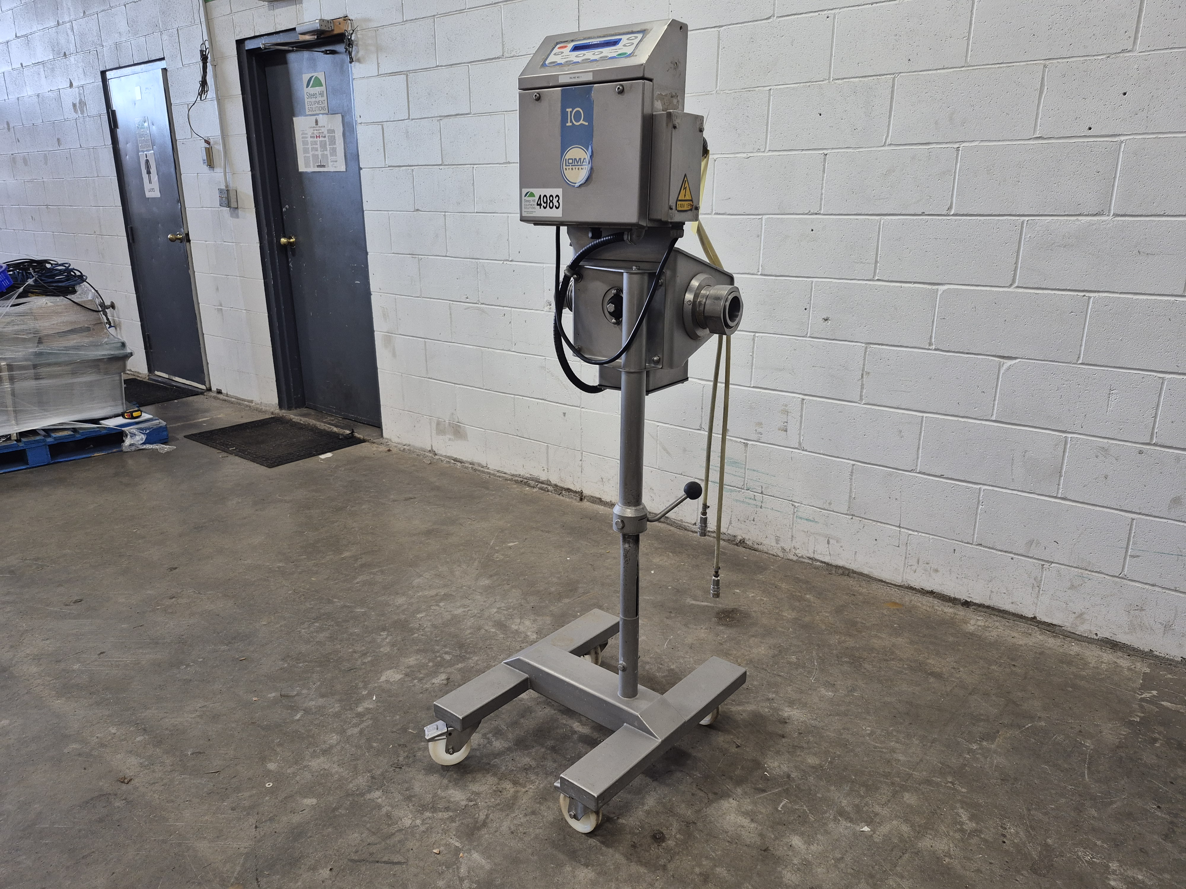 Used Loma IQ Metal Detector