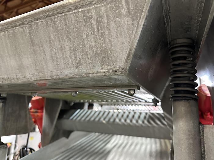 Used ROMA Vibratory Conveyor