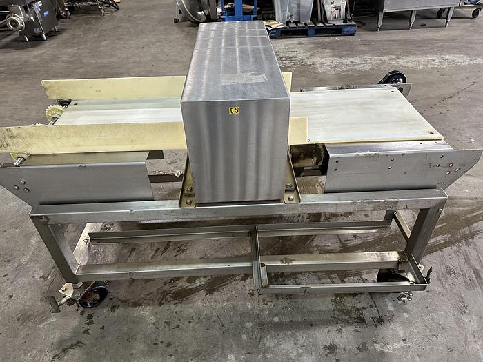 Used Cintex Metal Detector CS2060