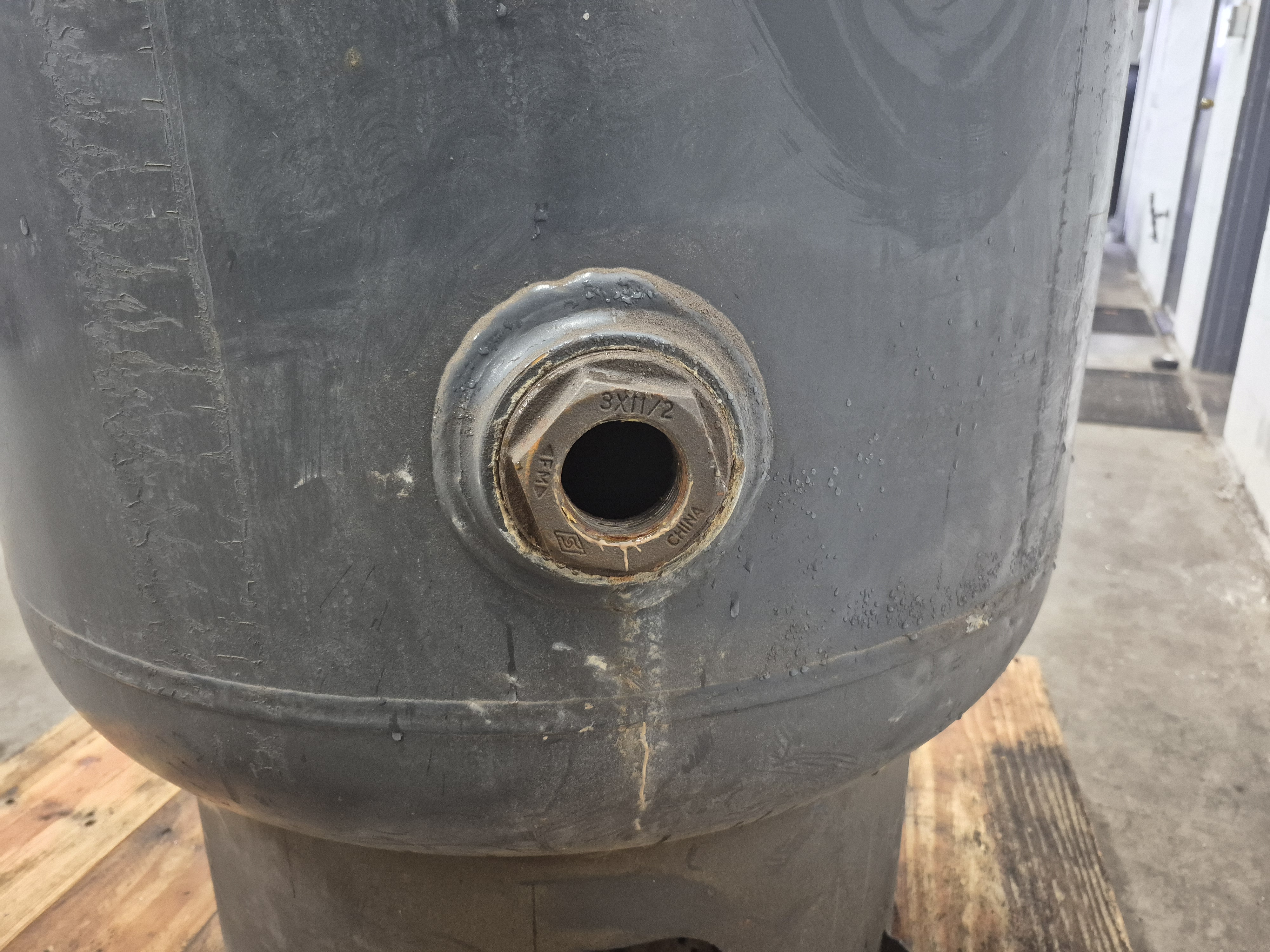 Used Manchester 240 Gallon Vertical Air Receiver Tank