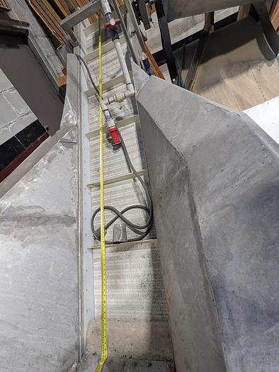Used Incline Conveyor with Dump Station