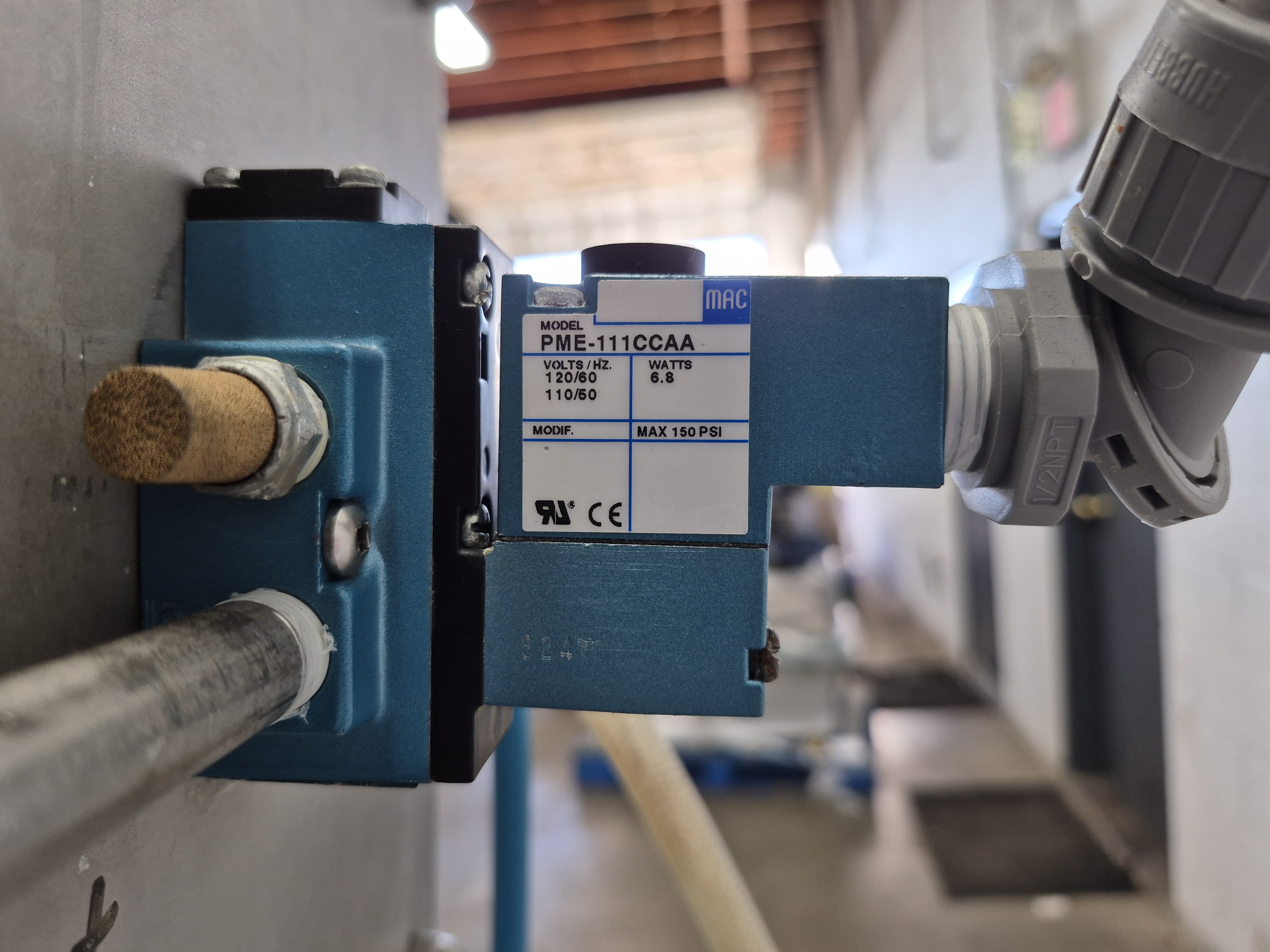 Used Loma IQ2 Metal Detector