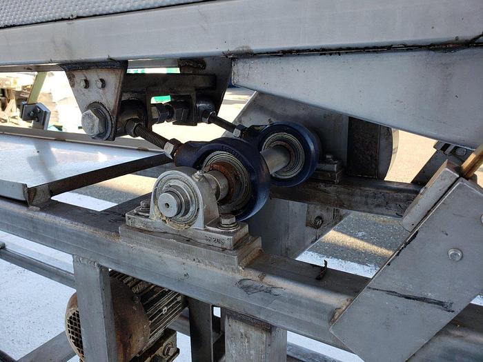 Used 9' Shaker Conveyor