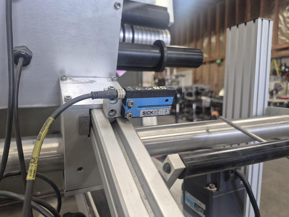 Used Associated Two-Head Top & Bottom Labeller