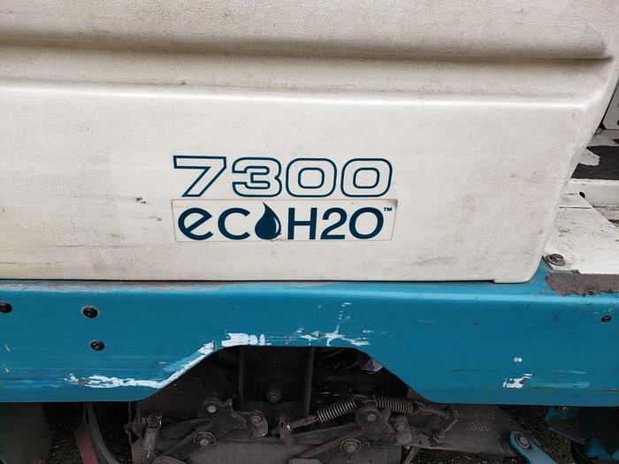 Used Tennant 7300 Ride-on Floor Scrubber