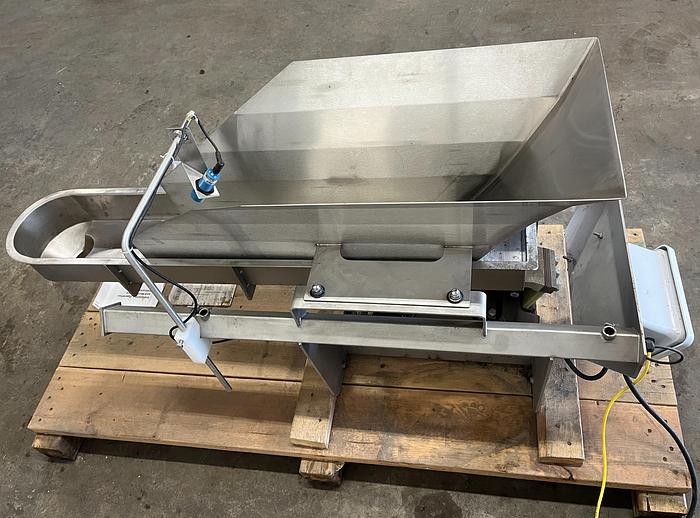 Used Meyer HS-46 Vibratory Feeder