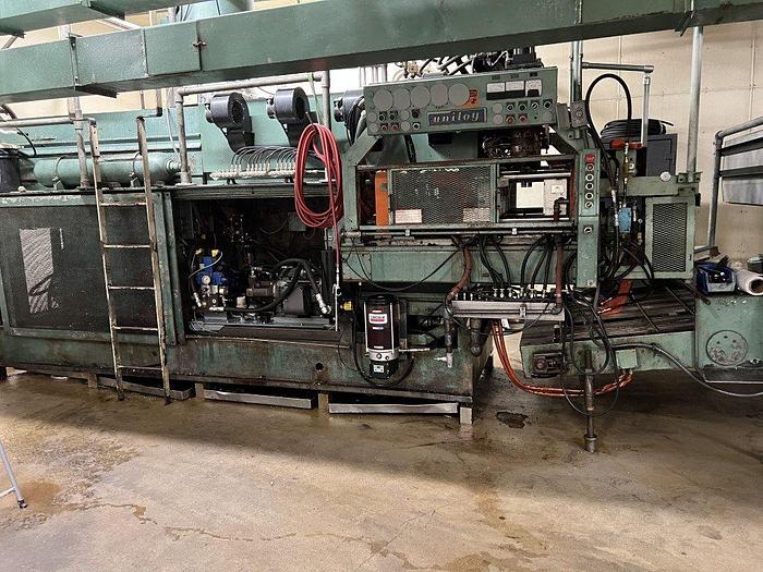 Used Uniloy 350R2 Blowmolding Line