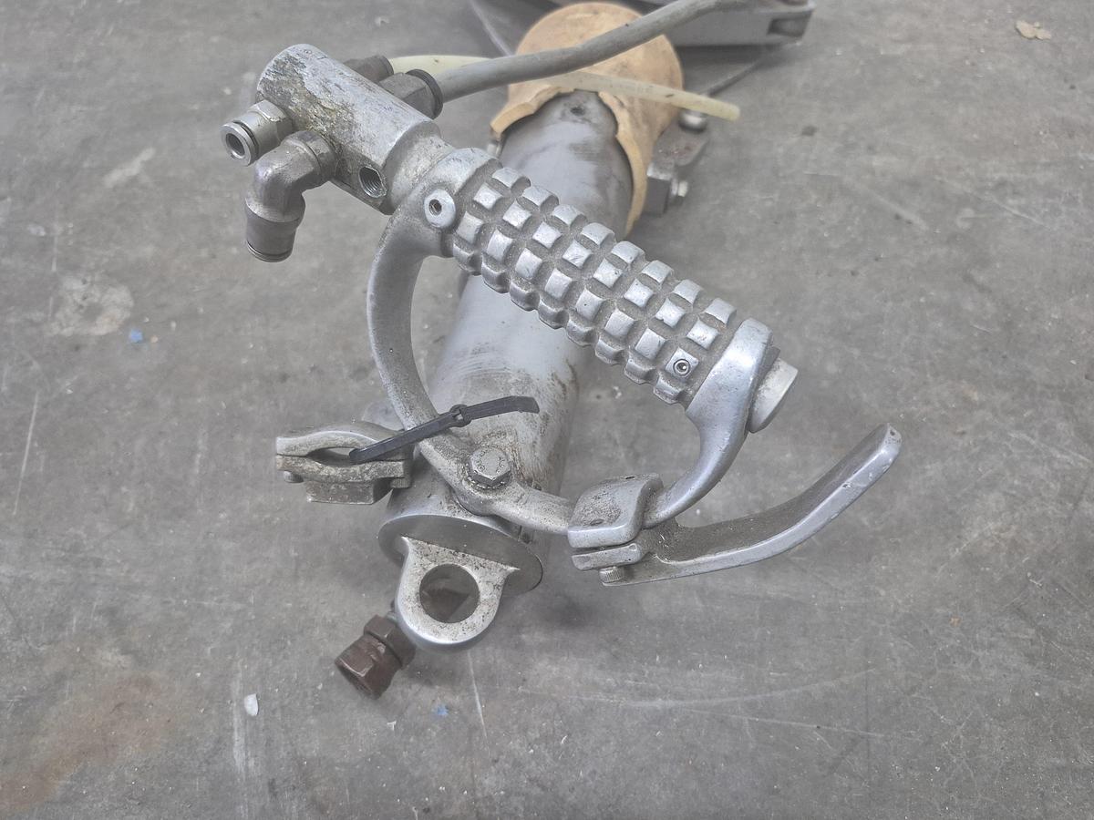 Used Jarvis 50G Hydraulic Dehorner