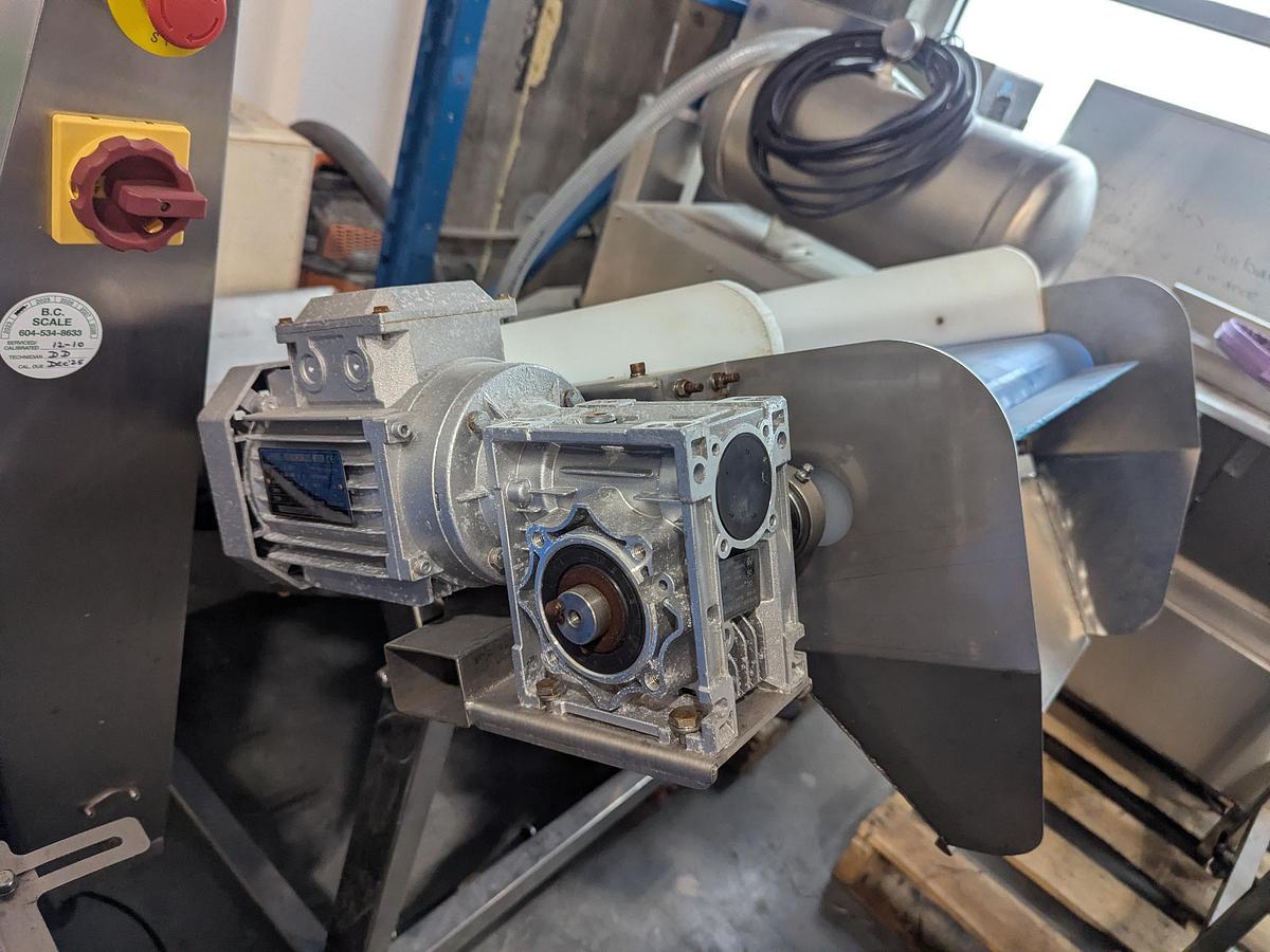 Used Incline Takeaway Conveyor 