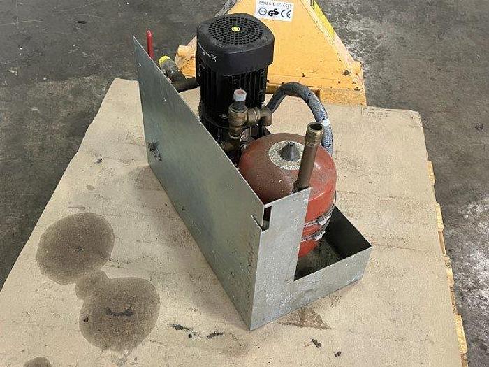 Used Diaphragm Expansion Tank with Pump