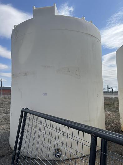 Used 9000 Gallon Poly Tank