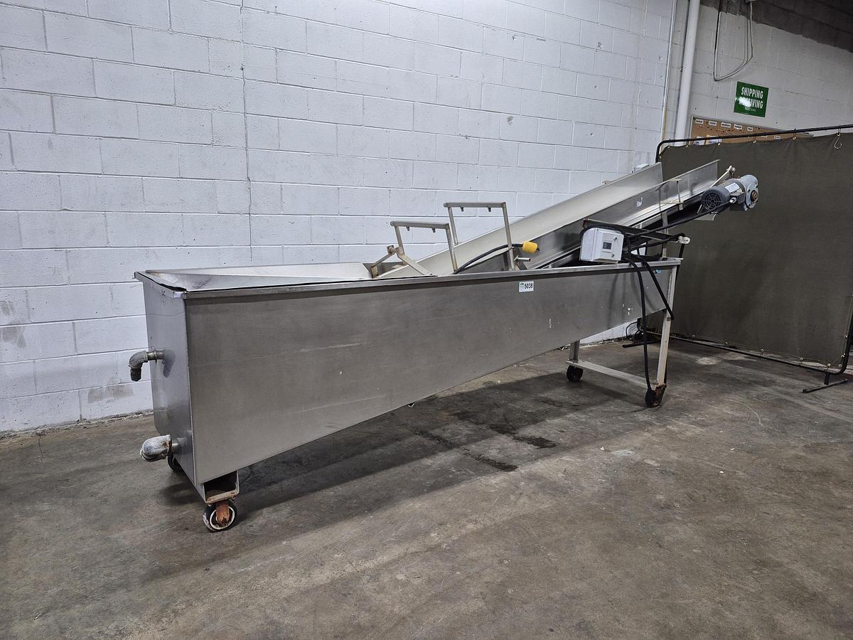 Used Incline Conveyor with 30 Gallon Tank