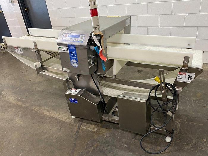 Used Loma IQ² 'The Max!' Metal Detector
