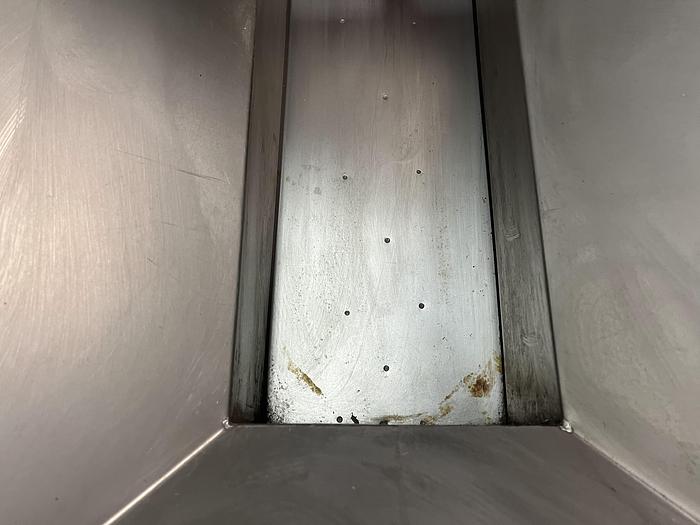 Used Toresani-Foodmac Vibratory Feeder