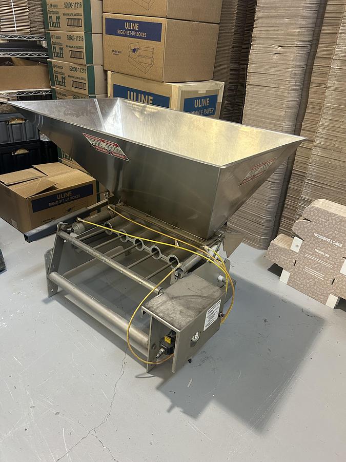 Used Hinds-Bock 5P-08WT Tabletop Depositor