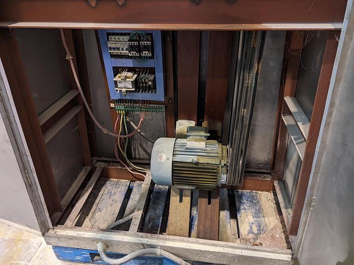 Used V Blender with Infeed & Outfeed Augers