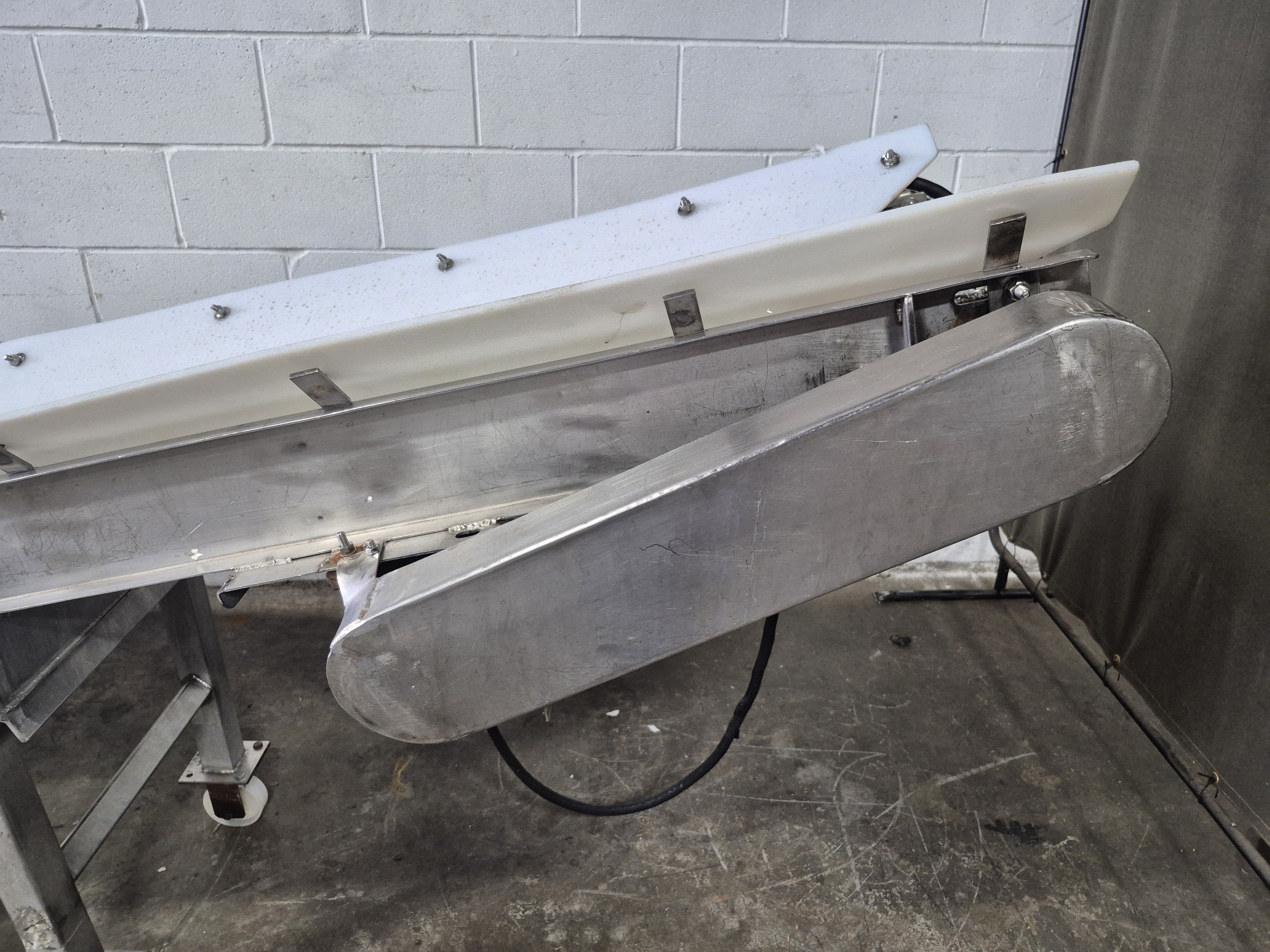 Used Incline Conveyor with Dump Tank