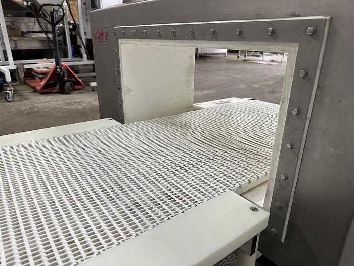 Used Mettler-Toledo SAFELINE Metal Detector SL2000