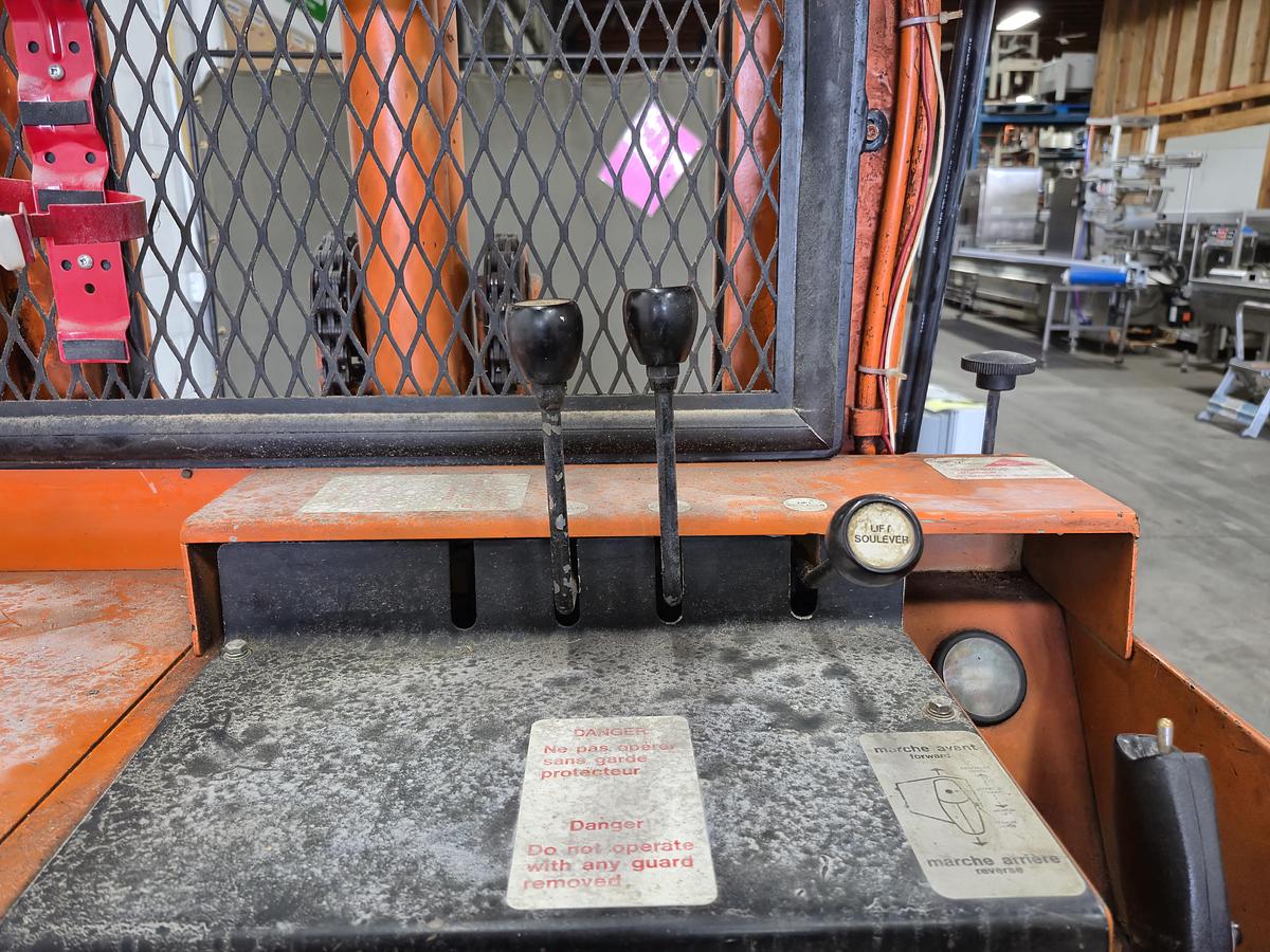 Used Raymond 20R30TT Electric Forklift