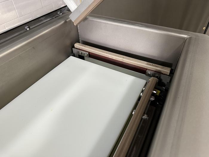Used Sipromac 380T Vacuum Sealer
