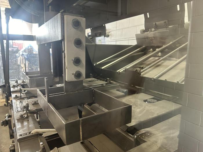 Used A.E.Randles 9-32 Automatic Tray Former