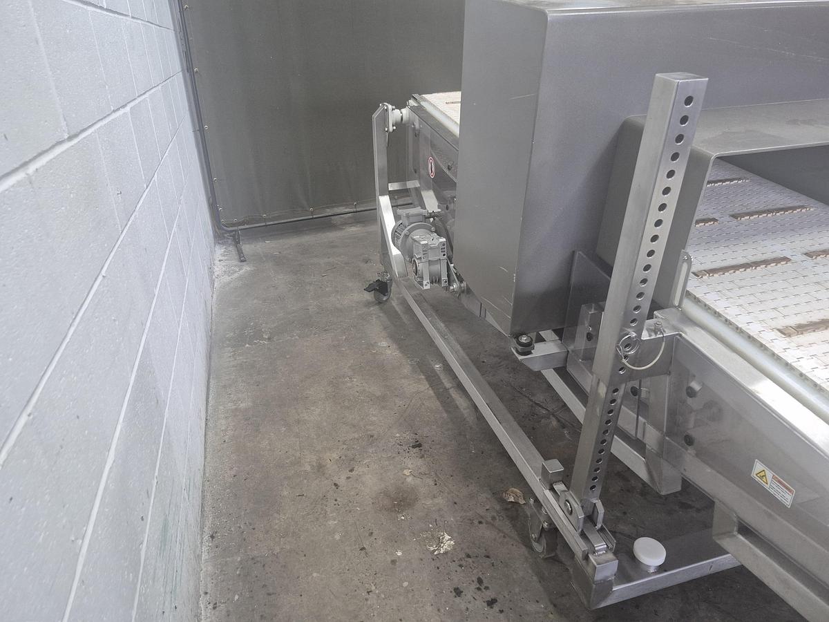 Used Fortress Phantom Metal Detector Conveyor