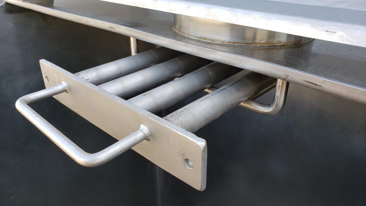 Used Stainless Steel Hopper with Vibratory Feeder on Load Cells