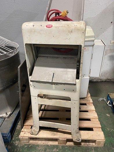 Used Oliver Gravity-Feed Bread Slicer