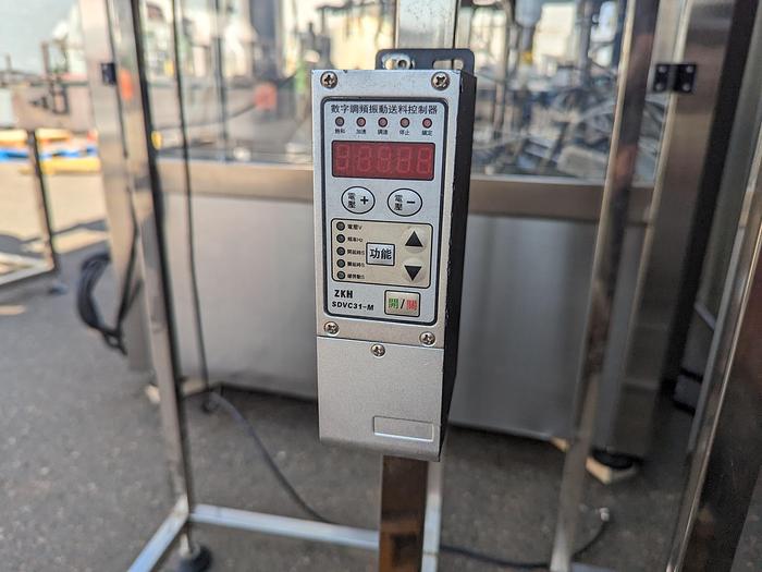 Used Rotary Bottle Filler