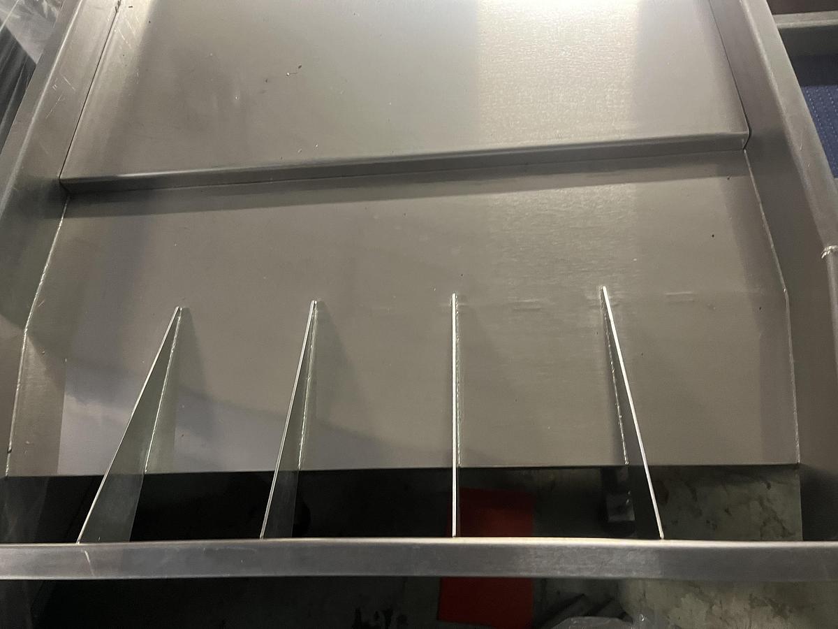 Used Raspberry Crumble Conveyor