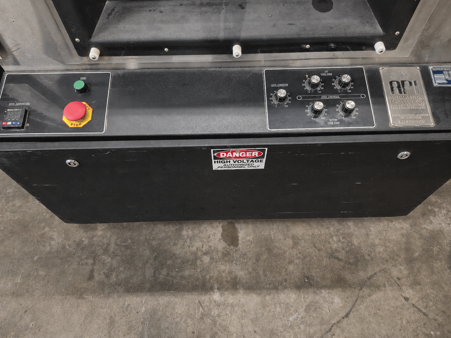 Used API VERSATech LB 22/32 L-Bar Sealer / API APTU 50-DV Heat Shrink Tunnel