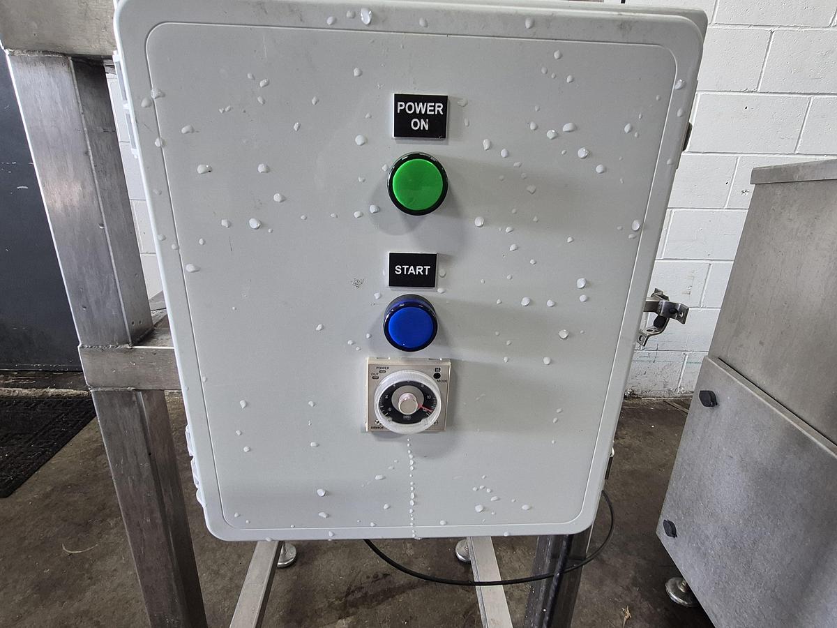 Used Aesus AESFill AF6 Fully Automatic 6-Head Liquid Filling Machine