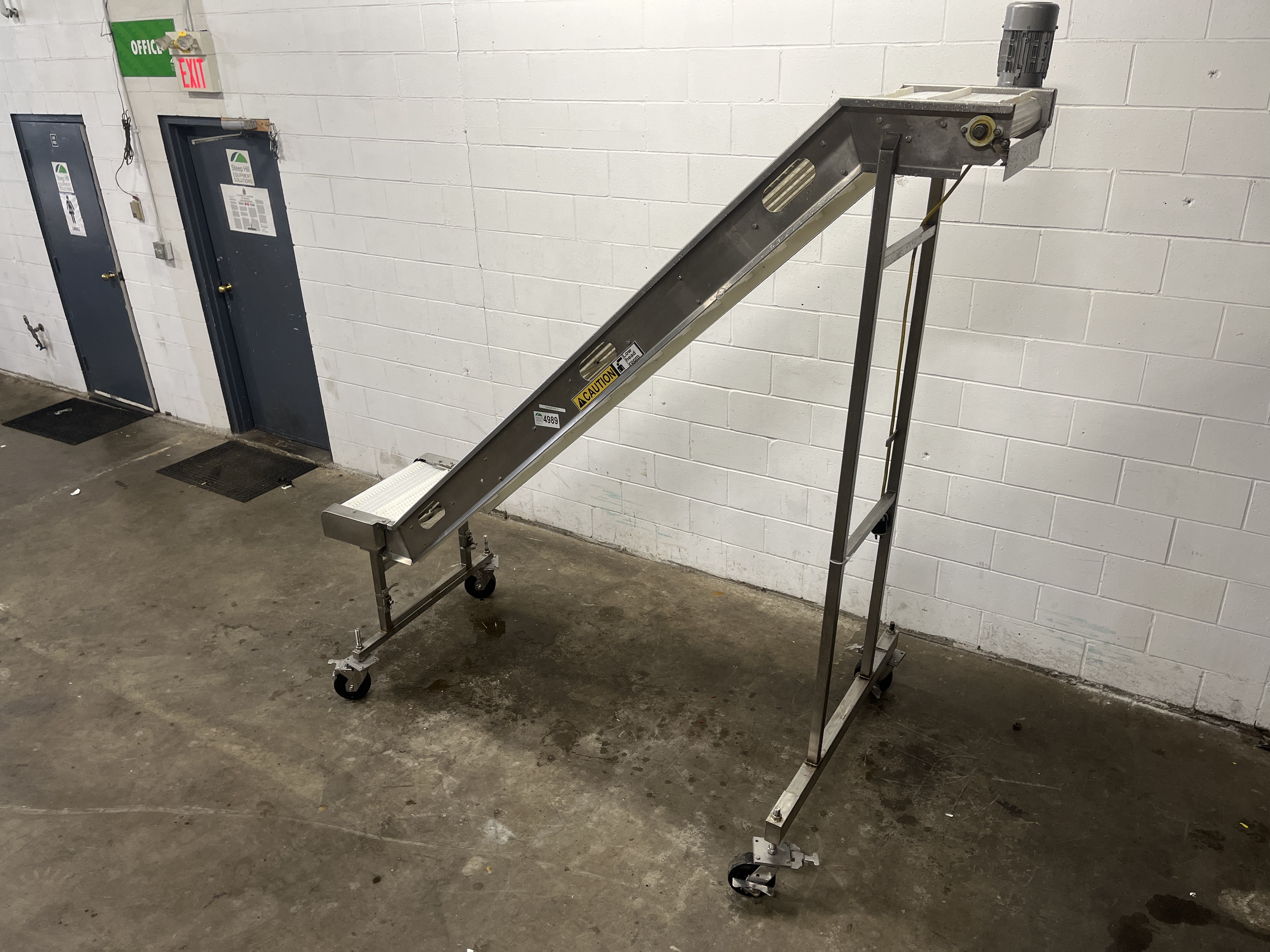 Used 7.5 Feet Incline Conveyor 