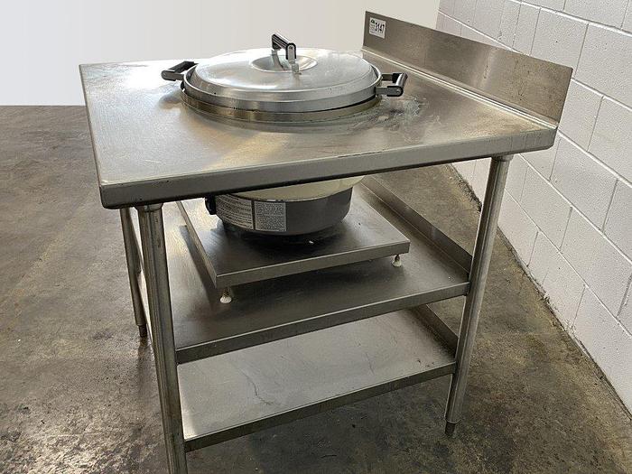 Used Rinnai RER-55AS-N Rice Cooker