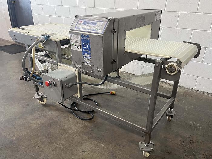 Used Loma IQ2 The MAX! Metal Detector