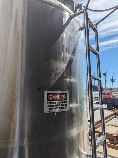 Used Paul Mueller SS Tank with Agitation