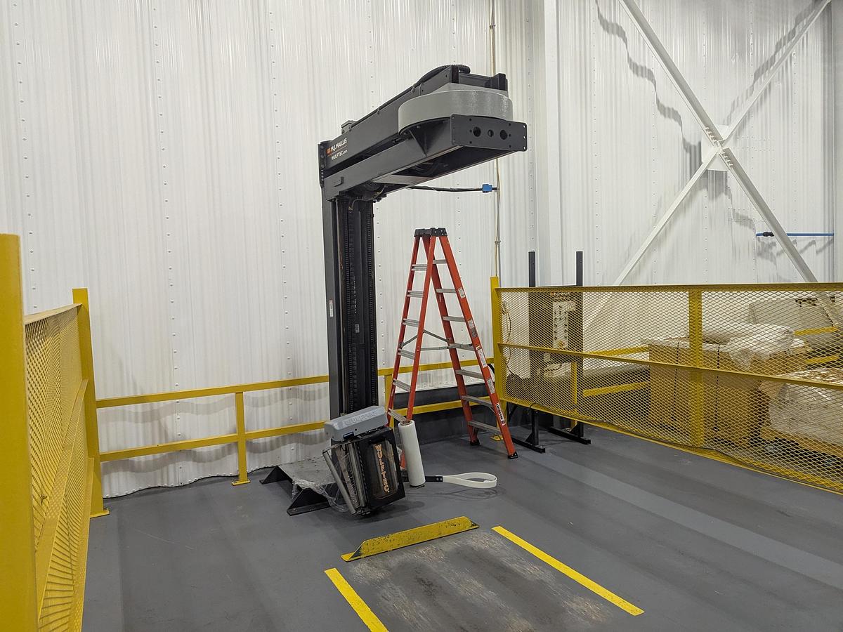 Used Wulftec Semi-Automatic Rotary Arm Stretch Wrapper