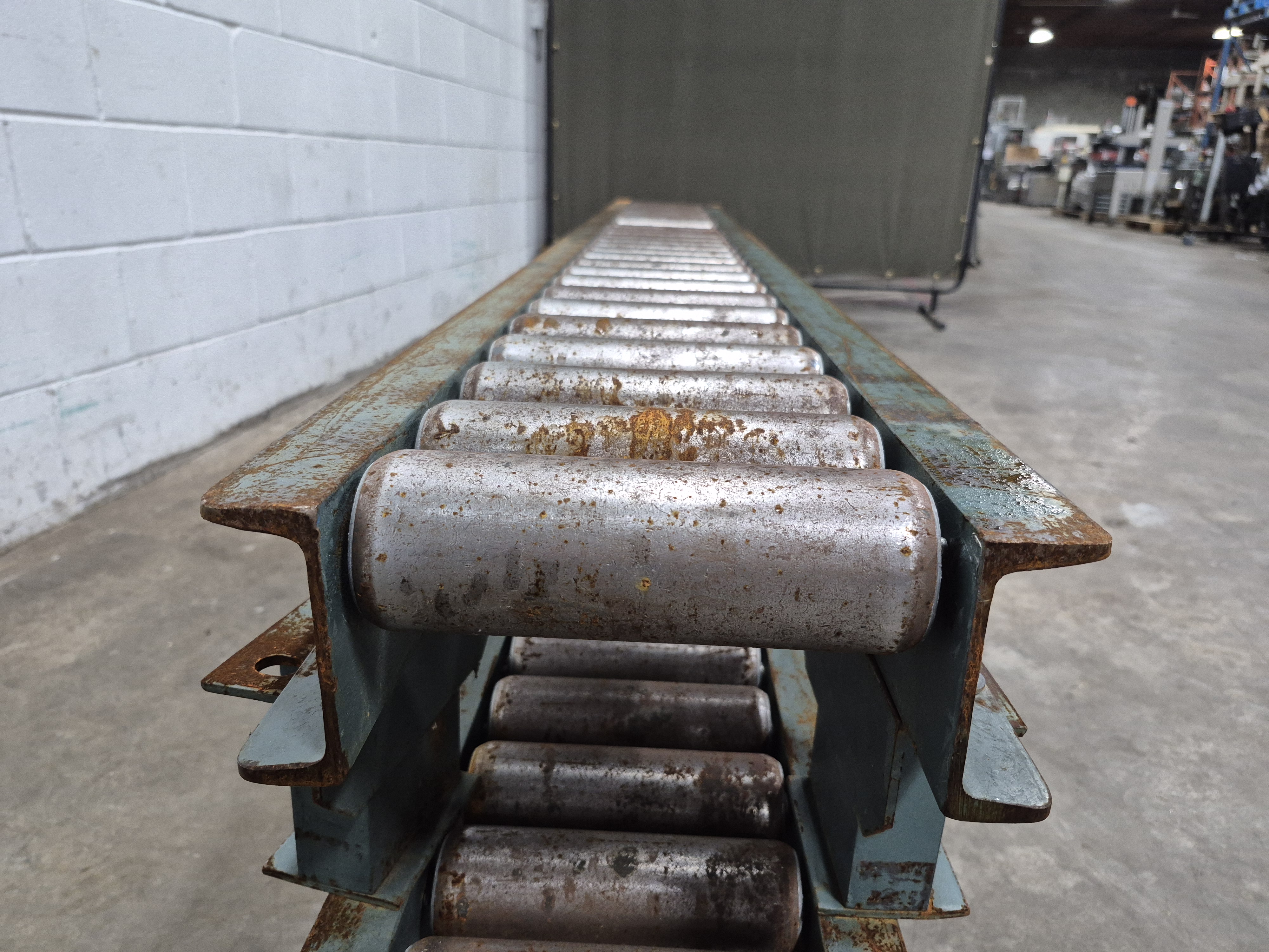 Used Univeyor Gravity Roller Conveyor