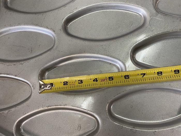 Used Baking Pans With Oval Molds