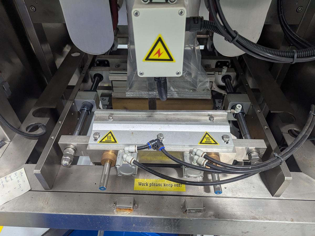 Used 10-Head Scale Bagger System with Infeed Conveyor 