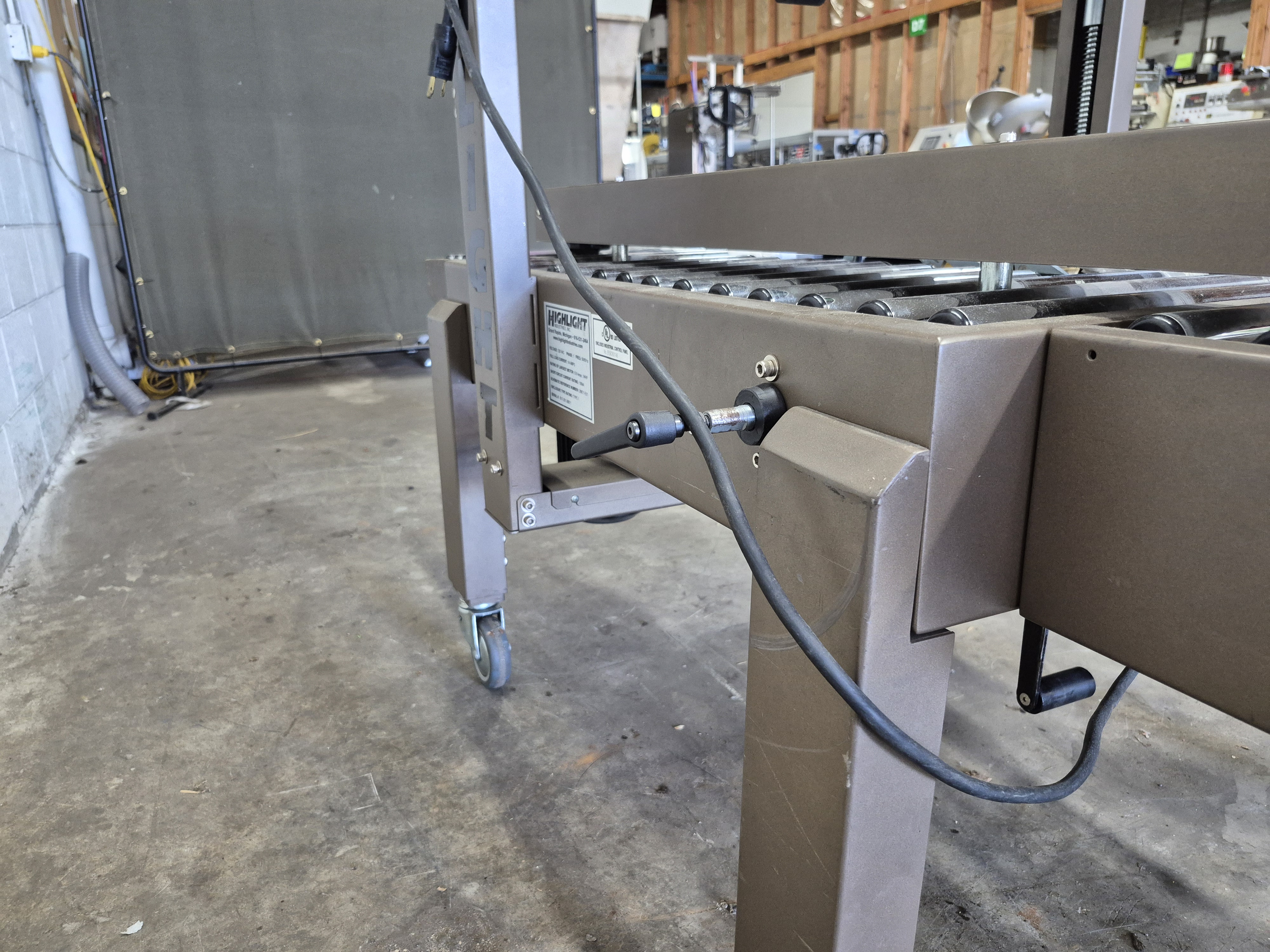 Used Highlight Magnum 2300 Case Sealer
