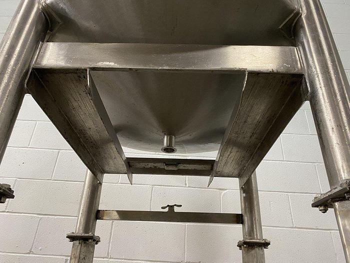 Used Lidded Cone-Bottom Tank