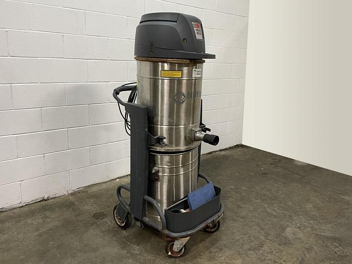 Used Nilfisk S2N6 Industrial Vacuum for Sale at Steep Hill Equipment