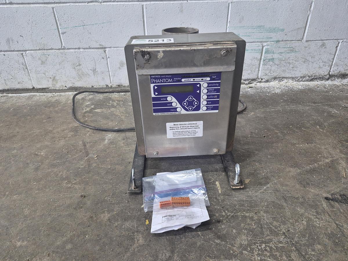 Used Fortress Phantom Metal Detector