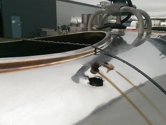 Used 500 Gallon Refrigerated Milk Tank with Agitation