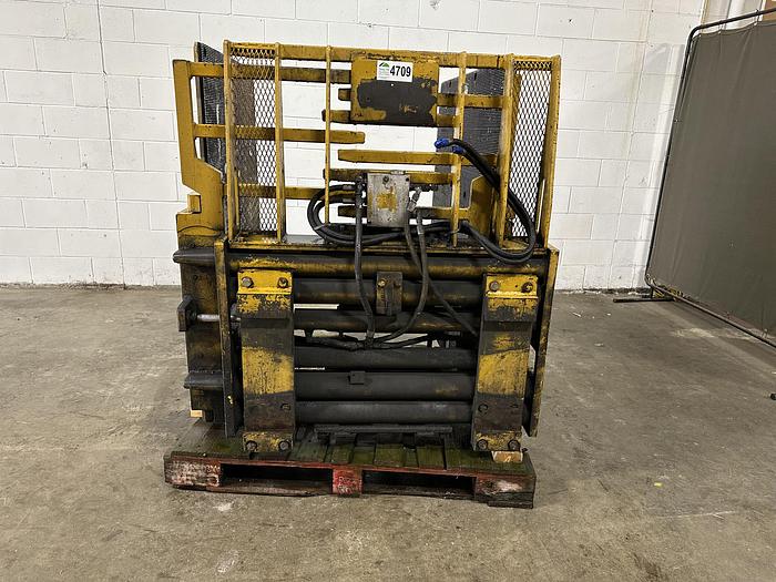Used Cascade 55C-CC-2A Carton Clamp