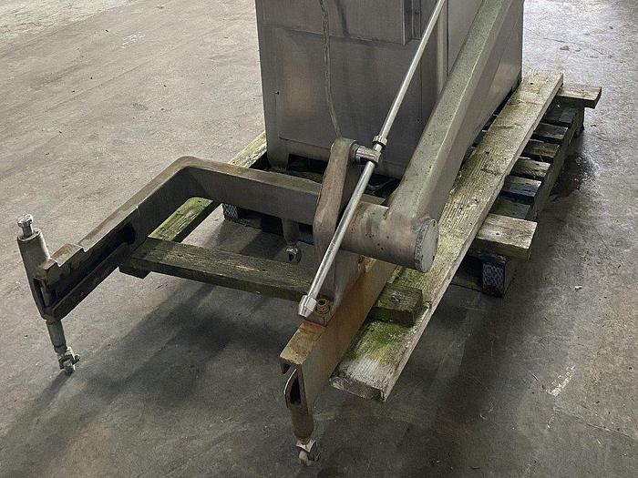 Used Risco RS 2000 Vacuum Stuffer
