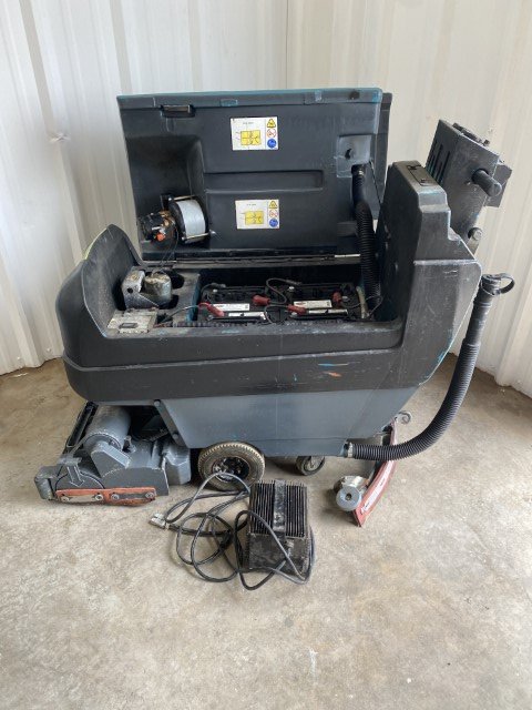 Used Tennant M5400 Walk-Behind Scrubber