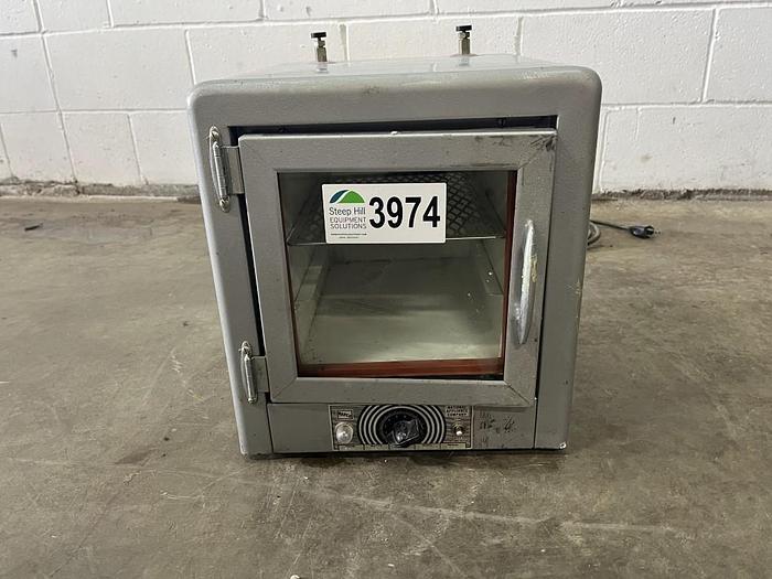 Used NAPCO 58301 Bench Top Vacuum Oven